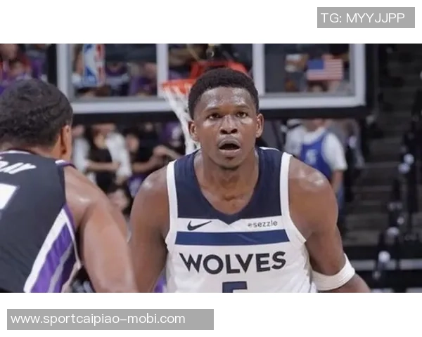 爱德华兹本赛季关键时刻表现出色投篮命中率高达70以上 爱德华兹本赛季关键时刻表现出色投篮命中率高达70以上